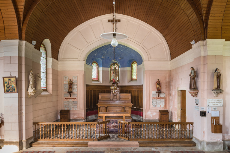 chapelle © Pierre-Marie Barbe-Richaud / Région Bourgogne-Franche-Comté, Inventaire du patrimoine - 2019 chapelle © Pierre-Marie Barbe-Richaud / Région Bourgogne-Franche-Comté, Inventaire du patrimoine - 2019