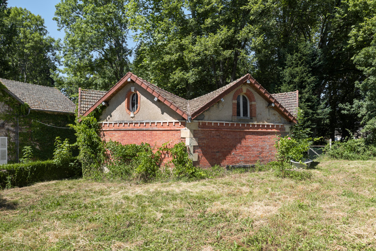 remise © Pierre-Marie Barbe-Richaud / Région Bourgogne-Franche-Comté, Inventaire du patrimoine - 2019 remise © Pierre-Marie Barbe-Richaud / Région Bourgogne-Franche-Comté, Inventaire du patrimoine - 2019