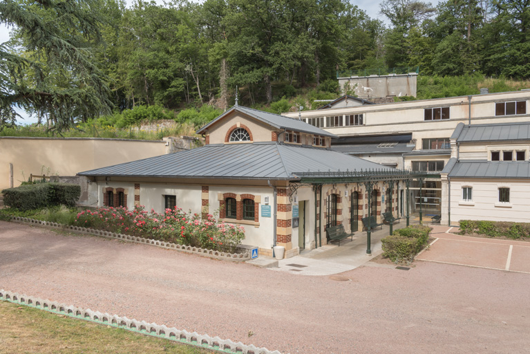 Pavillon des douches. © Pierre-Marie Barbe-Richaud / Région Bourgogne-Franche-Comté, Inventaire du patrimoine - 2019 Pavillon des douches. © Pierre-Marie Barbe-Richaud / Région Bourgogne-Franche-Comté, Inventaire du patrimoine - 2019