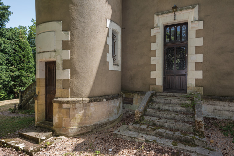 perron © Pierre-Marie Barbe-Richaud / Région Bourgogne-Franche-Comté, Inventaire du patrimoine - 2019