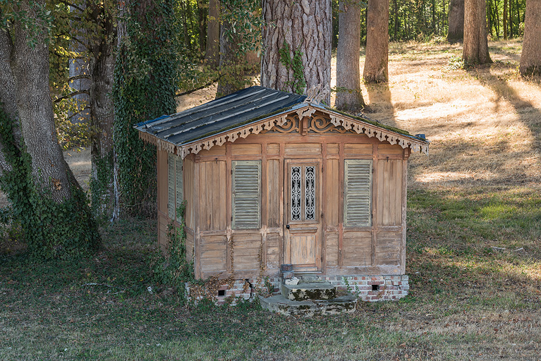 fabrique de jardin © Pierre-Marie Barbe-Richaud / Région Bourgogne-Franche-Comté, Inventaire du patrimoine - 2019 fabrique de jardin © Pierre-Marie Barbe-Richaud / Région Bourgogne-Franche-Comté, Inventaire du patrimoine - 2019