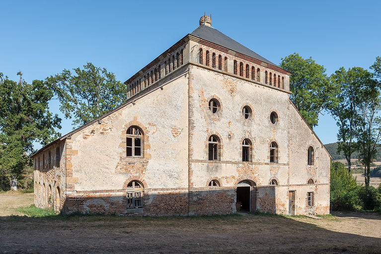 poterie © Pierre-Marie Barbe-Richaud / Région Bourgogne-Franche-Comté, Inventaire du patrimoine - 2019 poterie © Pierre-Marie Barbe-Richaud / Région Bourgogne-Franche-Comté, Inventaire du patrimoine - 2019