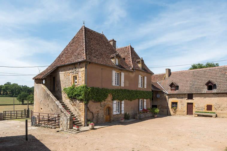 ferme © Pierre-Marie Barbe-Richaud / Région Bourgogne-Franche-Comté, Inventaire du patrimoine - 2019 ferme © Pierre-Marie Barbe-Richaud / Région Bourgogne-Franche-Comté, Inventaire du patrimoine - 2019