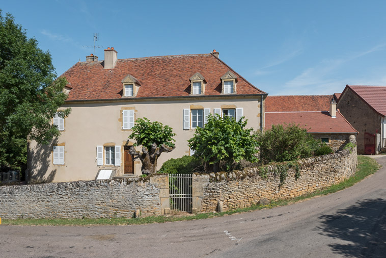 ferme © Pierre-Marie Barbe-Richaud / Région Bourgogne-Franche-Comté, Inventaire du patrimoine - 2019 ferme © Pierre-Marie Barbe-Richaud / Région Bourgogne-Franche-Comté, Inventaire du patrimoine - 2019