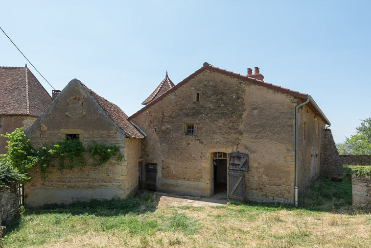 ferme © Pierre-Marie Barbe-Richaud / Région Bourgogne-Franche-Comté, Inventaire du patrimoine - 2019 ferme © Pierre-Marie Barbe-Richaud / Région Bourgogne-Franche-Comté, Inventaire du patrimoine - 2019