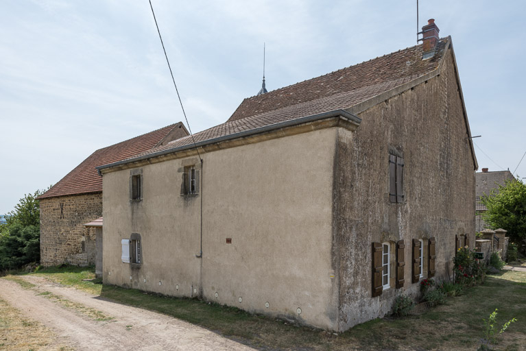 ferme © Pierre-Marie Barbe-Richaud / Région Bourgogne-Franche-Comté, Inventaire du patrimoine - 2019 ferme © Pierre-Marie Barbe-Richaud / Région Bourgogne-Franche-Comté, Inventaire du patrimoine - 2019