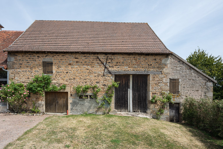 ferme © Pierre-Marie Barbe-Richaud / Région Bourgogne-Franche-Comté, Inventaire du patrimoine - 2019 ferme © Pierre-Marie Barbe-Richaud / Région Bourgogne-Franche-Comté, Inventaire du patrimoine - 2019