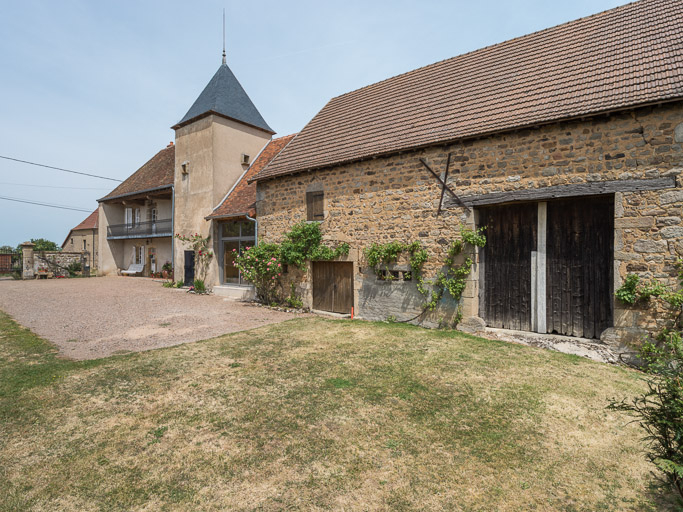 ferme © Pierre-Marie Barbe-Richaud / Région Bourgogne-Franche-Comté, Inventaire du patrimoine - 2019 ferme © Pierre-Marie Barbe-Richaud / Région Bourgogne-Franche-Comté, Inventaire du patrimoine - 2019