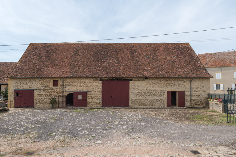 ferme © Pierre-Marie Barbe-Richaud / Région Bourgogne-Franche-Comté, Inventaire du patrimoine - 2019 ferme © Pierre-Marie Barbe-Richaud / Région Bourgogne-Franche-Comté, Inventaire du patrimoine - 2019