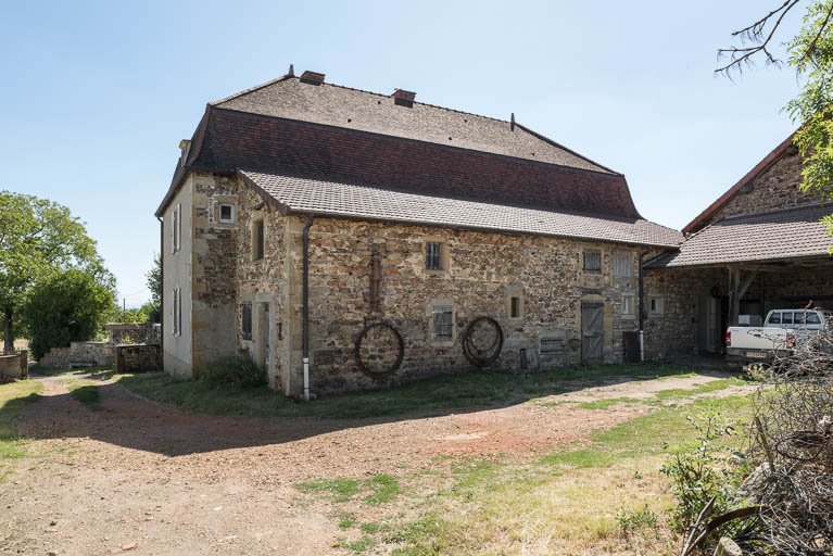 ferme © Pierre-Marie Barbe-Richaud / Région Bourgogne-Franche-Comté, Inventaire du patrimoine - 2019 ferme © Pierre-Marie Barbe-Richaud / Région Bourgogne-Franche-Comté, Inventaire du patrimoine - 2019