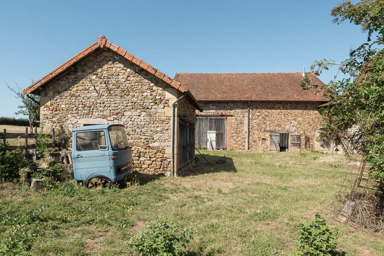 ferme © Pierre-Marie Barbe-Richaud / Région Bourgogne-Franche-Comté, Inventaire du patrimoine - 2019 ferme © Pierre-Marie Barbe-Richaud / Région Bourgogne-Franche-Comté, Inventaire du patrimoine - 2019
