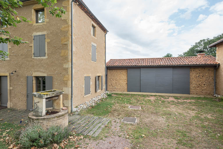 ferme © Pierre-Marie Barbe-Richaud / Région Bourgogne-Franche-Comté, Inventaire du patrimoine - 2019 ferme © Pierre-Marie Barbe-Richaud / Région Bourgogne-Franche-Comté, Inventaire du patrimoine - 2019