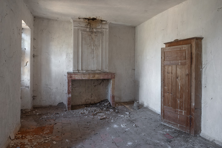 demeure © Pierre-Marie Barbe-Richaud / Région Bourgogne-Franche-Comté, Inventaire du patrimoine - 2019 demeure © Pierre-Marie Barbe-Richaud / Région Bourgogne-Franche-Comté, Inventaire du patrimoine - 2019