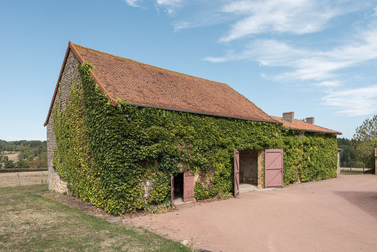 ferme © Pierre-Marie Barbe-Richaud / Région Bourgogne-Franche-Comté, Inventaire du patrimoine - 2019 ferme © Pierre-Marie Barbe-Richaud / Région Bourgogne-Franche-Comté, Inventaire du patrimoine - 2019