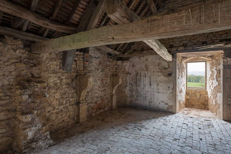 ensemble castral © Pierre-Marie Barbe-Richaud / Région Bourgogne-Franche-Comté, Inventaire du patrimoine - 2019 ensemble castral © Pierre-Marie Barbe-Richaud / Région Bourgogne-Franche-Comté, Inventaire du patrimoine - 2019