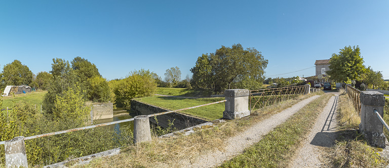 site d'écluse © Thierry Kuntz / Région Bourgogne-Franche-Comté, Inventaire du patrimoine - 2019 site d'écluse © Thierry Kuntz / Région Bourgogne-Franche-Comté, Inventaire du patrimoine - 2019