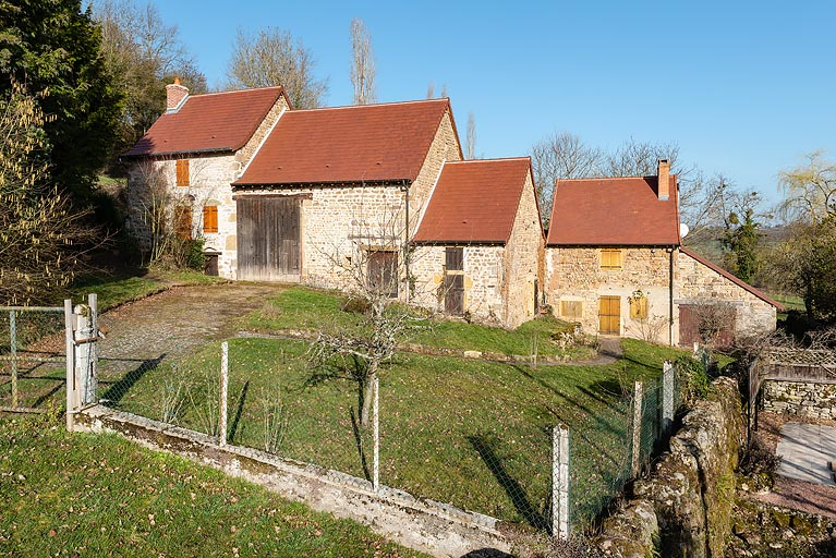 ferme © Pierre-Marie Barbe-Richaud / Région Bourgogne-Franche-Comté, Inventaire du patrimoine - 2019 ferme © Pierre-Marie Barbe-Richaud / Région Bourgogne-Franche-Comté, Inventaire du patrimoine - 2019