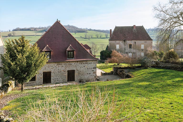 ferme © Pierre-Marie Barbe-Richaud / Région Bourgogne-Franche-Comté, Inventaire du patrimoine - 2019 ferme © Pierre-Marie Barbe-Richaud / Région Bourgogne-Franche-Comté, Inventaire du patrimoine - 2019