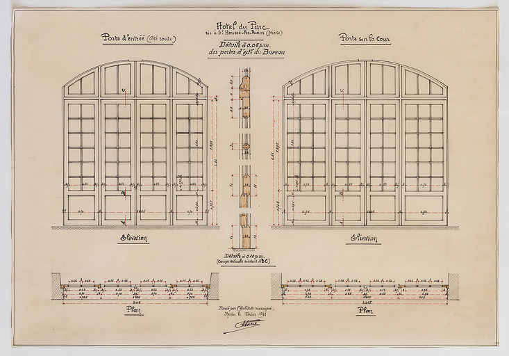 Portes extérieures du bureau (ancien passage), projet d'Auguste Palet (1921). © Pierre-Marie Barbe-Richaud / Région Bourgogne-Franche-Comté, Inventaire du patrimoine - 2020