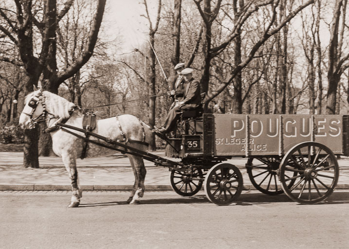  voiture hippomobile © Pierre-Marie Barbe-Richaud / Région Bourgogne-Franche-Comté, Inventaire du patrimoine - 2020