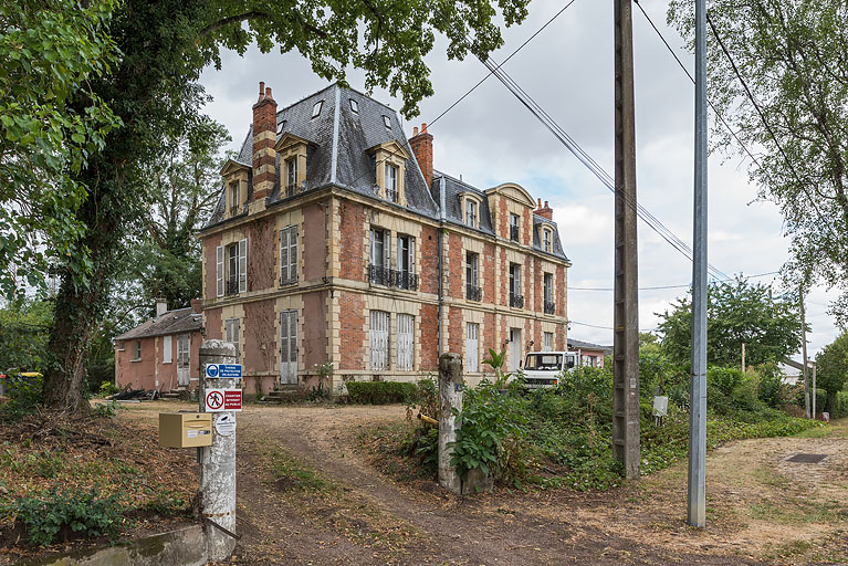demeure © Pierre-Marie Barbe-Richaud / Région Bourgogne-Franche-Comté, Inventaire du patrimoine - 2020 demeure © Pierre-Marie Barbe-Richaud / Région Bourgogne-Franche-Comté, Inventaire du patrimoine - 2020