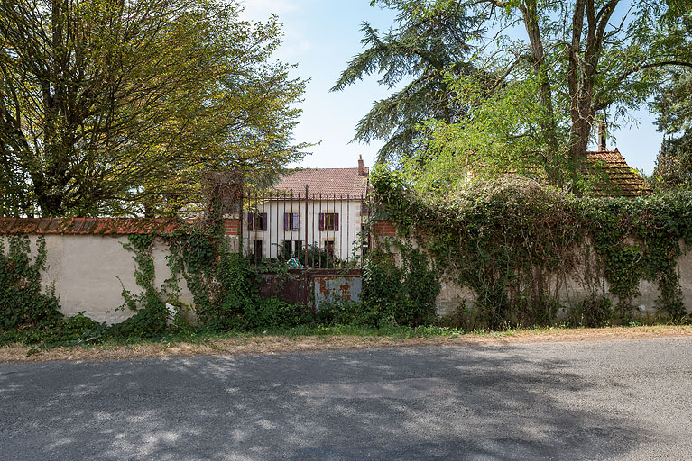 usine de mise en bouteilles des eaux minérales © Pierre-Marie Barbe-Richaud / Région Bourgogne-Franche-Comté, Inventaire du patrimoine - 2020 usine de mise en bouteilles des eaux minérales © Pierre-Marie Barbe-Richaud / Région Bourgogne-Franche-Comté, Inventaire du patrimoine - 2020