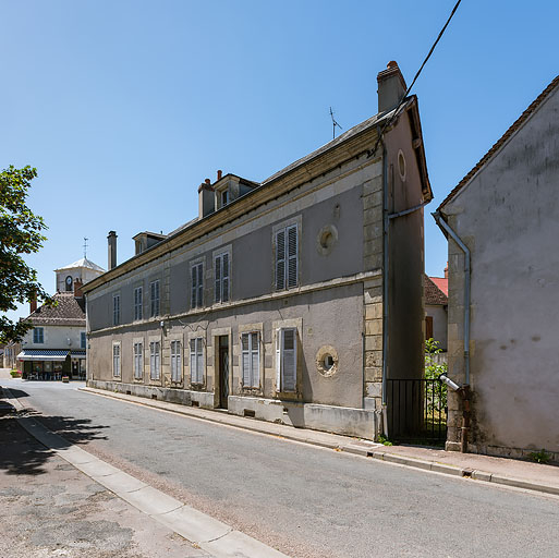 demeure © Pierre-Marie Barbe-Richaud / Région Bourgogne-Franche-Comté, Inventaire du patrimoine - 2020 demeure © Pierre-Marie Barbe-Richaud / Région Bourgogne-Franche-Comté, Inventaire du patrimoine - 2020
