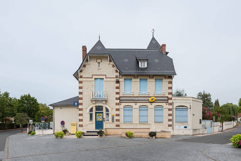 poste © Pierre-Marie Barbe-Richaud / Région Bourgogne-Franche-Comté, Inventaire du patrimoine - 2020 poste © Pierre-Marie Barbe-Richaud / Région Bourgogne-Franche-Comté, Inventaire du patrimoine - 2020