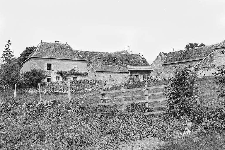 ferme © Raymond Oursel / Archives départementales de Saône-et-Loire - 2020 ferme © Raymond Oursel / Archives départementales de Saône-et-Loire - 2020