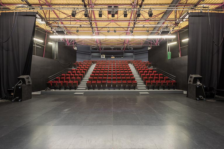 centre culturel © Pierre-Marie Barbe-Richaud / Région Bourgogne-Franche-Comté, Inventaire du patrimoine - 2021 centre culturel © Pierre-Marie Barbe-Richaud / Région Bourgogne-Franche-Comté, Inventaire du patrimoine - 2021