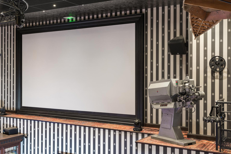 cinéma © Pierre-Marie Barbe-Richaud / Région Bourgogne-Franche-Comté, Inventaire du patrimoine - 2021 cinéma © Pierre-Marie Barbe-Richaud / Région Bourgogne-Franche-Comté, Inventaire du patrimoine - 2021