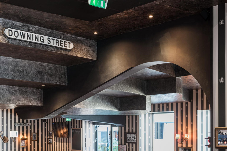 cinéma © Pierre-Marie Barbe-Richaud / Région Bourgogne-Franche-Comté, Inventaire du patrimoine - 2021 cinéma © Pierre-Marie Barbe-Richaud / Région Bourgogne-Franche-Comté, Inventaire du patrimoine - 2021