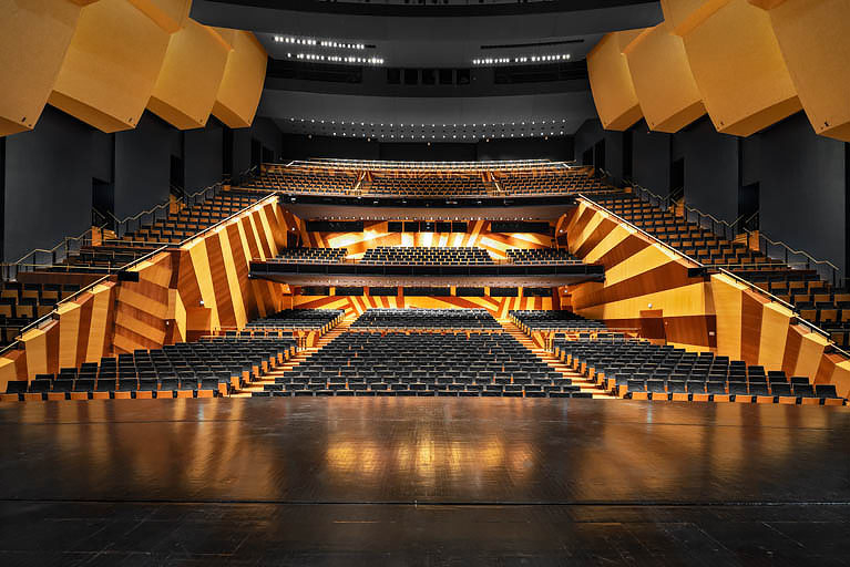 salle de concert © Pierre-Marie Barbe-Richaud / Région Bourgogne-Franche-Comté, Inventaire du patrimoine - 2021  salle de concert © Pierre-Marie Barbe-Richaud / Région Bourgogne-Franche-Comté, Inventaire du patrimoine - 2021