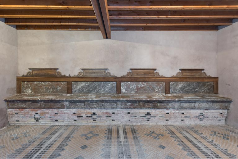 écurie © Pierre-Marie Barbe-Richaud / Région Bourgogne-Franche-Comté, Inventaire du patrimoine - 2021  écurie © Pierre-Marie Barbe-Richaud / Région Bourgogne-Franche-Comté, Inventaire du patrimoine - 2021