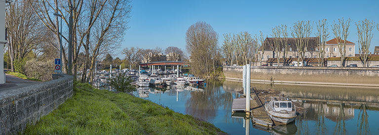 port © Thierry Kuntz / Région Bourgogne-Franche-Comté, Inventaire du patrimoine - 2021 port © Thierry Kuntz / Région Bourgogne-Franche-Comté, Inventaire du patrimoine - 2021