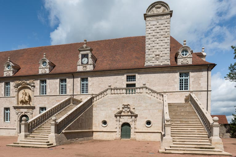 écurie © Pierre-Marie Barbe-Richaud / Région Bourgogne-Franche-Comté, Inventaire du patrimoine - 2021 écurie © Pierre-Marie Barbe-Richaud / Région Bourgogne-Franche-Comté, Inventaire du patrimoine - 2021