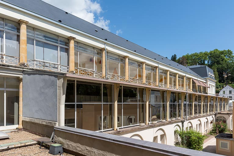 établissement thermal © Pierre-Marie Barbe-Richaud / Région Bourgogne-Franche-Comté, Inventaire du patrimoine - 2021  établissement thermal © Pierre-Marie Barbe-Richaud / Région Bourgogne-Franche-Comté, Inventaire du patrimoine - 2021