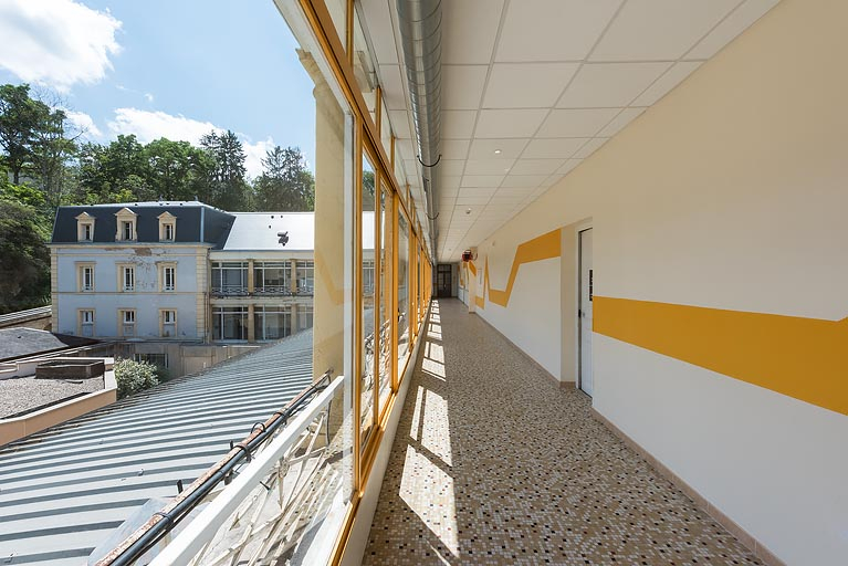 établissement thermal © Pierre-Marie Barbe-Richaud / Région Bourgogne-Franche-Comté, Inventaire du patrimoine - 2021  établissement thermal © Pierre-Marie Barbe-Richaud / Région Bourgogne-Franche-Comté, Inventaire du patrimoine - 2021