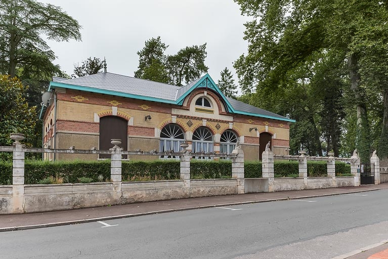  salon de thé © Pierre-Marie Barbe-Richaud / Région Bourgogne-Franche-Comté, Inventaire du patrimoine - 2021