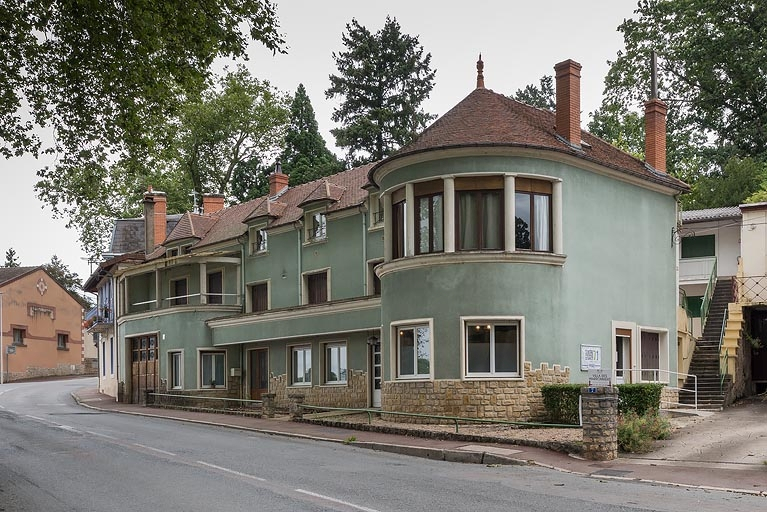 demeure villa © Pierre-Marie Barbe-Richaud / Région Bourgogne-Franche-Comté, Inventaire du patrimoine - 2021  demeure villa © Pierre-Marie Barbe-Richaud / Région Bourgogne-Franche-Comté, Inventaire du patrimoine - 2021