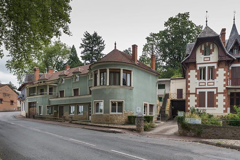 demeure villa © Pierre-Marie Barbe-Richaud / Région Bourgogne-Franche-Comté, Inventaire du patrimoine - 2021  demeure villa © Pierre-Marie Barbe-Richaud / Région Bourgogne-Franche-Comté, Inventaire du patrimoine - 2021