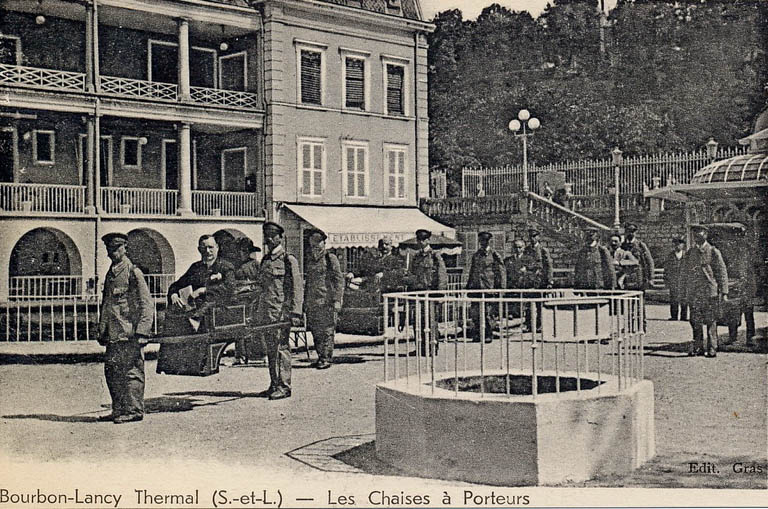  chaise à porteurs © Fabien Dufoulon / Archives départementales de Saône-et-Loire - 2021