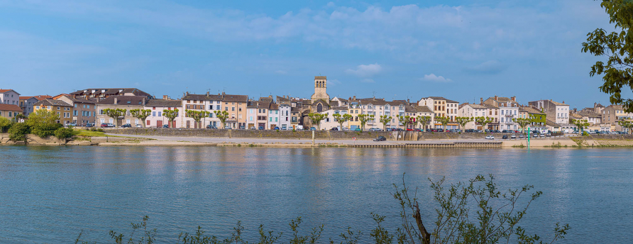 quai © Thierry Kuntz / Région Bourgogne-Franche-Comté, Inventaire du patrimoine - 2021 quai © Thierry Kuntz / Région Bourgogne-Franche-Comté, Inventaire du patrimoine - 2021