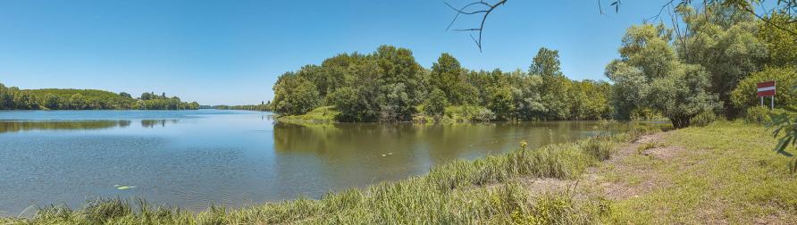 rivière aménagée © Thierry Kuntz / Région Bourgogne-Franche-Comté, Inventaire du patrimoine - 2021 rivière aménagée © Thierry Kuntz / Région Bourgogne-Franche-Comté, Inventaire du patrimoine - 2021