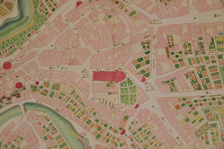 théâtre © Kréastyl Communication / Ville de Semur-en-Auxois - 2022  théâtre © Kréastyl Communication / Ville de Semur-en-Auxois - 2022