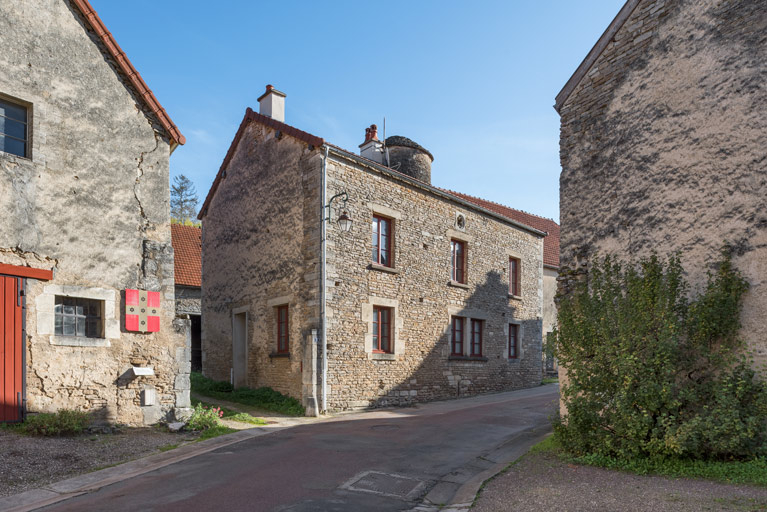  demeure colombier tourelle d'escalier © Pierre-Marie Barbe-Richaud / Région Bourgogne-Franche-Comté, Inventaire du patrimoine - 2022