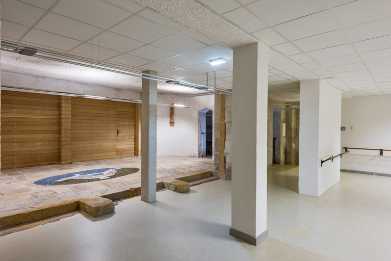 salle des fêtes salle de spectacle © Pierre-Marie Barbe-Richaud / Région Bourgogne-Franche-Comté, Inventaire du patrimoine - 2022  salle des fêtes salle de spectacle © Pierre-Marie Barbe-Richaud / Région Bourgogne-Franche-Comté, Inventaire du patrimoine - 2022