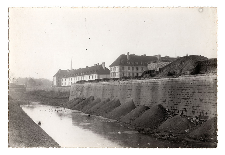 fortification d'agglomération courtine bastion © Guillaume Gézolme / Archives municipales, Auxonne - 2023  fortification d'agglomération courtine bastion © Guillaume Gézolme / Archives municipales, Auxonne - 2023