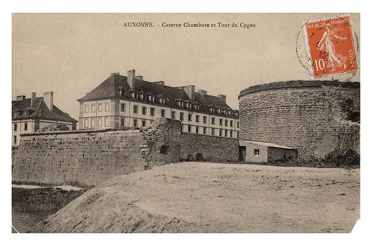 tour fortification d'agglomération bastion © Guillaume Gézolme / Région Bourgogne-Franche-Comté, Inventaire du patrimoine - 2023  tour fortification d'agglomération bastion © Guillaume Gézolme / Région Bourgogne-Franche-Comté, Inventaire du patrimoine - 2023