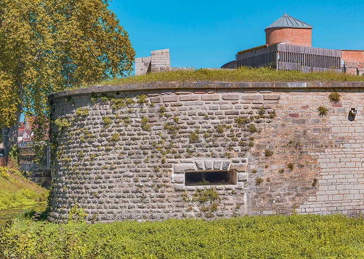  fortification d'agglomération château fort © Thierry Kuntz / Région Bourgogne-Franche-Comté, Inventaire du patrimoine - 2023